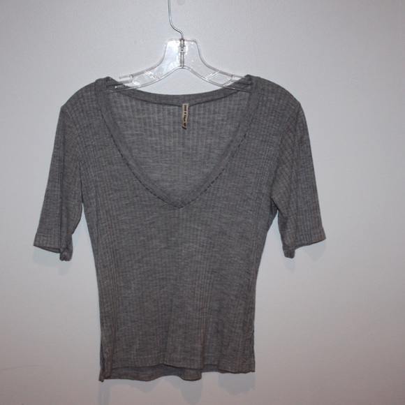 V-neck Gray T-shirt