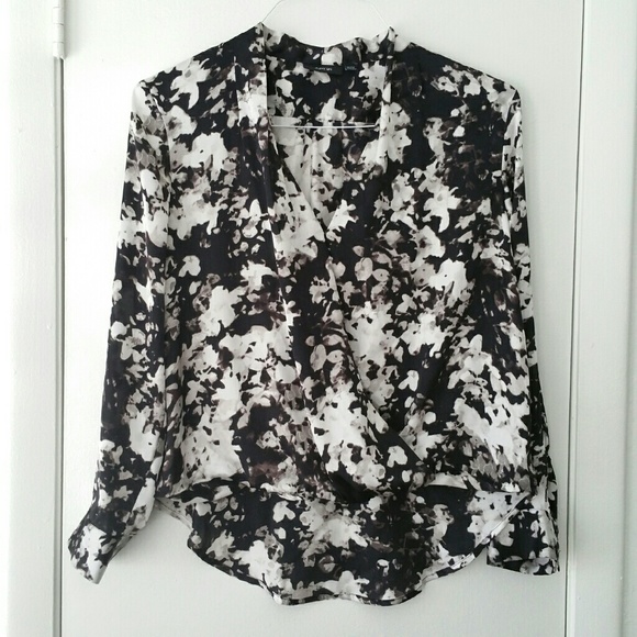 DONATED!! Apt 9 Black and White High-Low Blouse