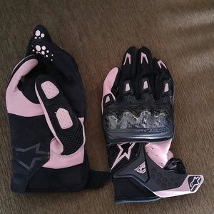 Motorcycle gloves