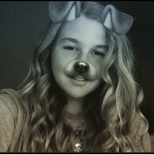 Meet your Posher, Selena