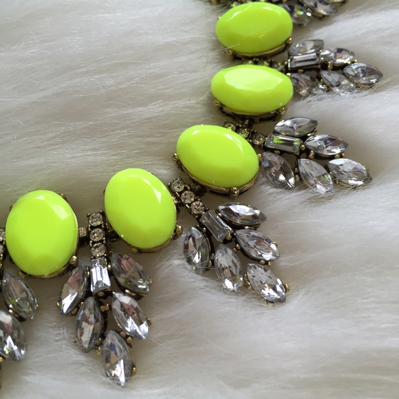 "Amelia" Necklace || Neon Yellow Crystal Leaves - Picture 2 of 6