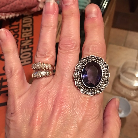 Sterling Silver Amethyst ring. HUGE style - Picture 2 of 2