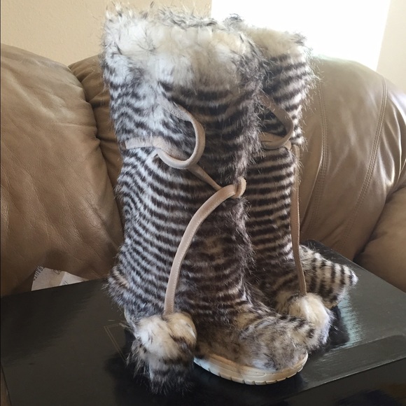 Colin Stuart faux fur boots