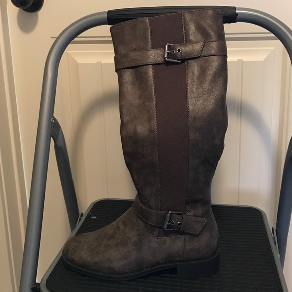 Aerosoles brown wide calf riding boots size 7.5