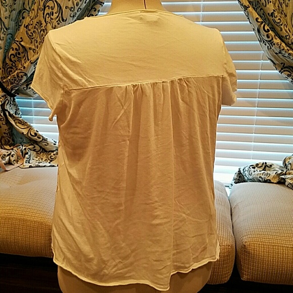 BCBG XL soft and feminine white t-shirt - Picture 3 of 4