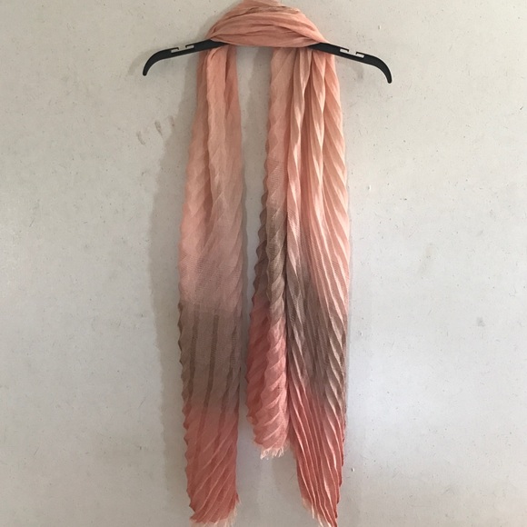 Coral scarf
