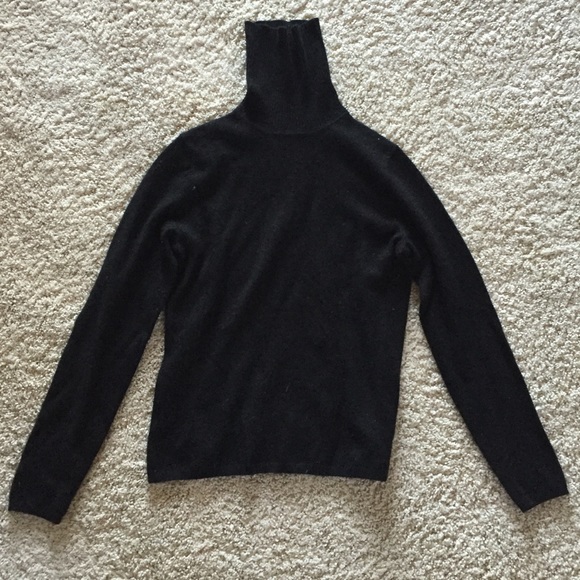 Cashmere turtleneck sweater