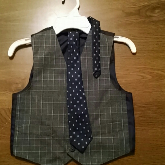 Boy's vest and tie