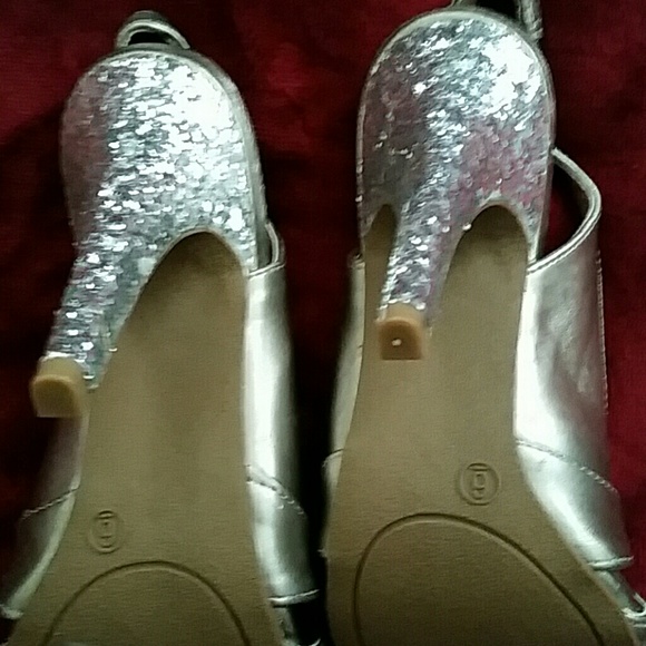 NWOT Sz 6 Forever Sparkle Heels by Paula Abdul - Picture 2 of 3