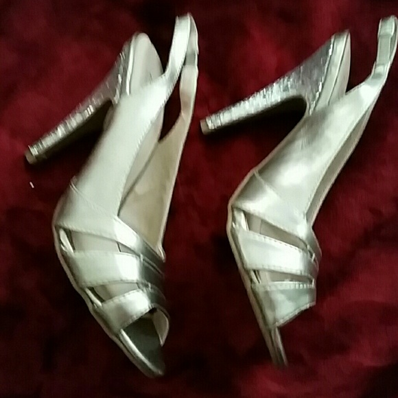 NWOT Sz 6 Forever Sparkle Heels by Paula Abdul - Picture 3 of 3