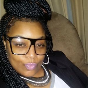 Meet your Posher, Sharhonda