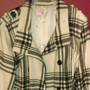 Nice simple coat for jeans or dress good condition