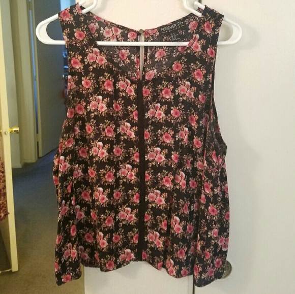 Forever 21 black with floral short sleeve top
