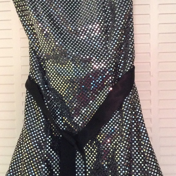 Dress - Picture 2 of 4