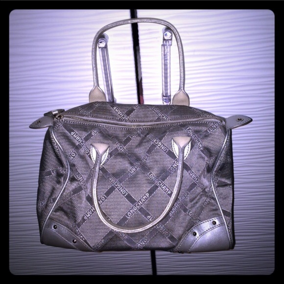 ISO Longchamp tote from this 2009 collection.