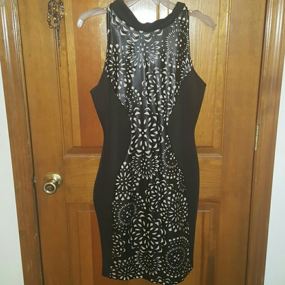 Sexy!! Curve fitting dress!!! - Picture 1 of 2