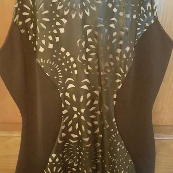 Sexy!! Curve fitting dress!!! - Picture 2 of 2