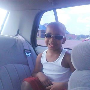 Meet your Posher, Dominique