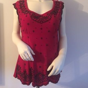 🎉🎈HOST PICK!! 🎉🎈-Red Holiday Blouse