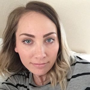 Meet your Posher, Hayley