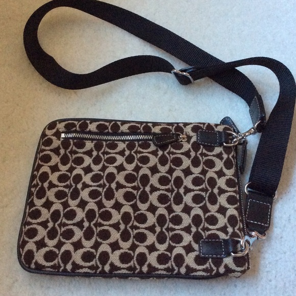 Handbag - Picture 3 of 3