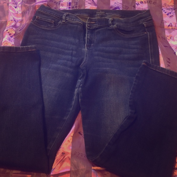 Skinny blue jeans