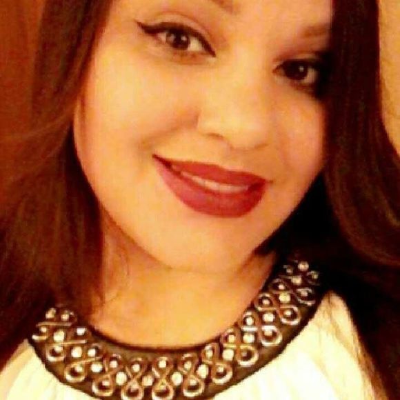 Meet your Posher, Sheila - Picture 1 of 1