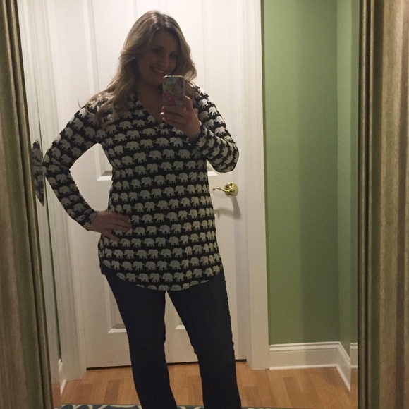 🌻Last 1!!! Small Elephant print tunic - Picture 2 of 5