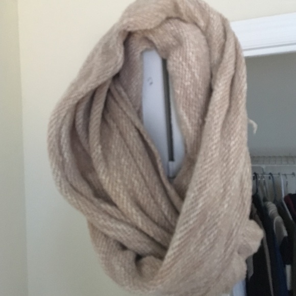 Infinity scarf