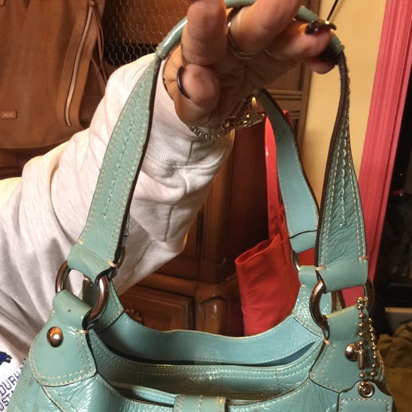 Authentic Coach - Picture 2 of 4