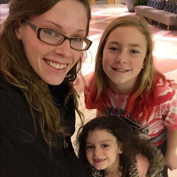 Meet your Posher, Meghan - Picture 1 of 1