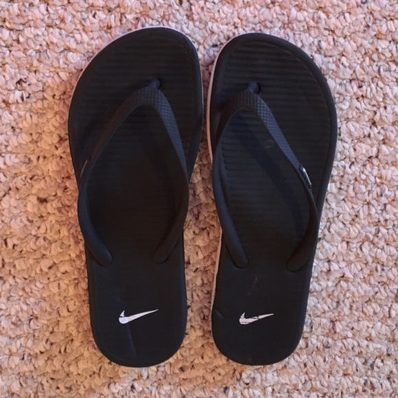 Nike flip flops