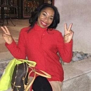 Meet your Posher, Lindsey