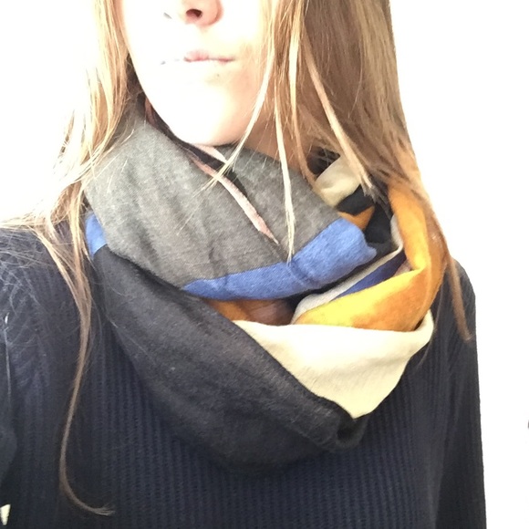 Geometric Infinity Scarf - Picture 1 of 2