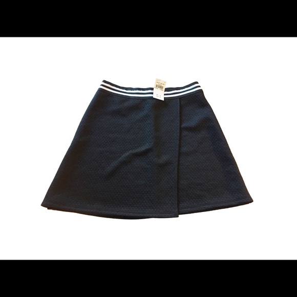 NWT Women XS Abercrombie & Fitch Black Mini Skirt