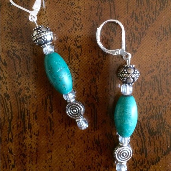 ⚜️Dangle Green & Pewter Earrings⚜️ - Picture 2 of 4