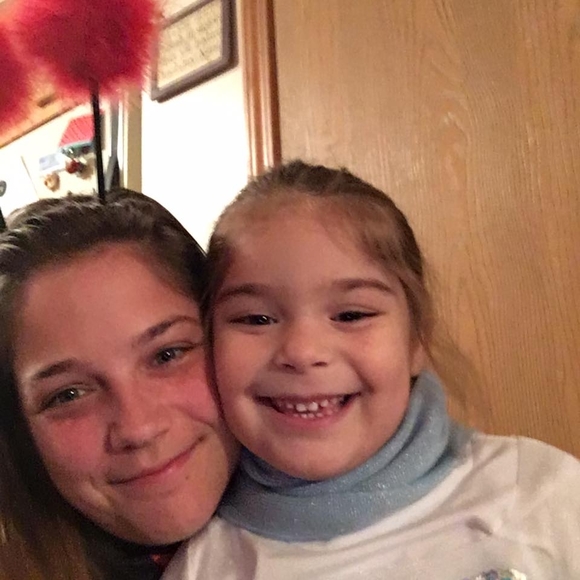 Meet your Posher, Crystal - Picture 1 of 2