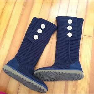 Navy Blue Uggs 💙