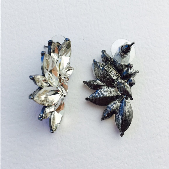 Rhinestone Evening Fancy Earrings Vintage Feel - Picture 4 of 4