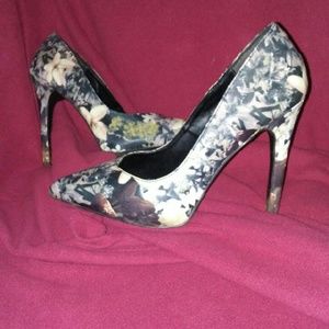 Floral Pumps