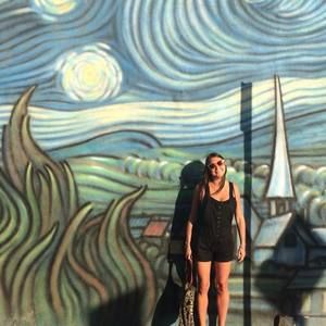 Meet your Posher, Emily