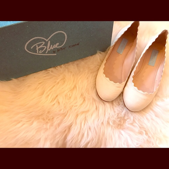 Blue by Betsy Johnson white flats