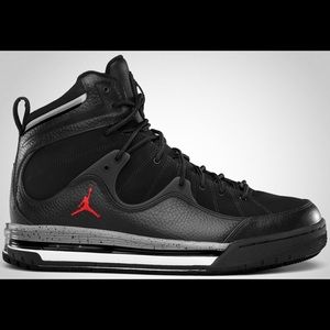 Jordan Flight TR '97 men sz 8 women sz 10