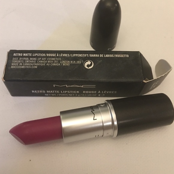MAC flat out fabulous lipstick
