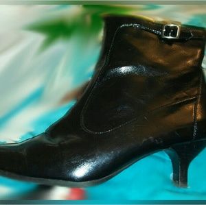 Black short heeled boots