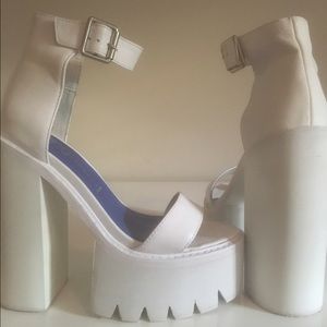 Platform sandal heel