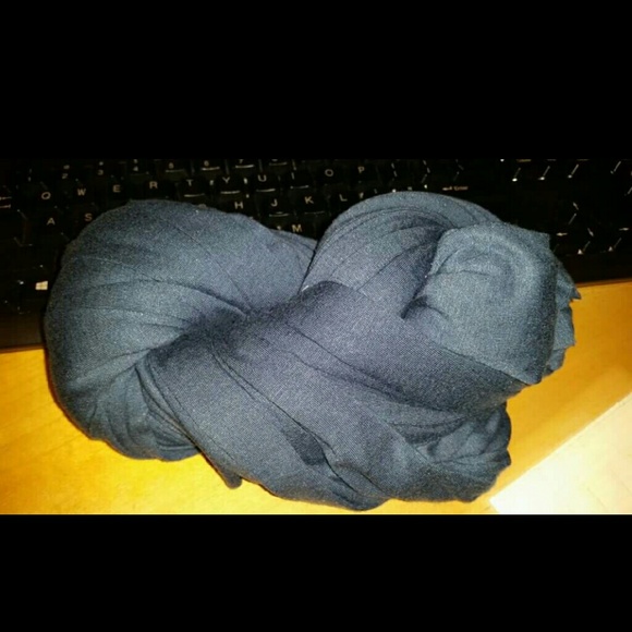 2 scarfs. Lavender and navy blue FINALPRICE - Picture 4 of 4