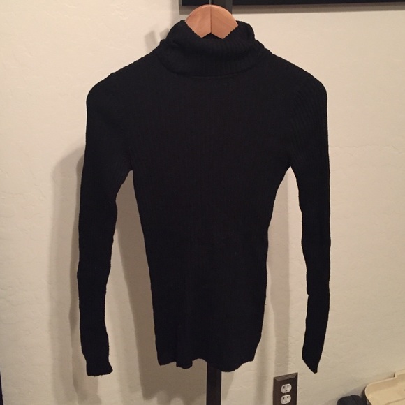 Express. Perfect black turtleneck! Size medium.
