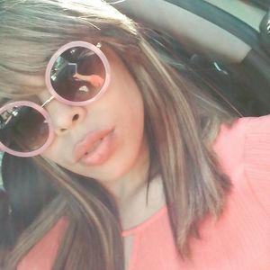 Meet your Posher, Stephany