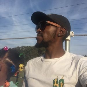 Meet your Posher, Lee